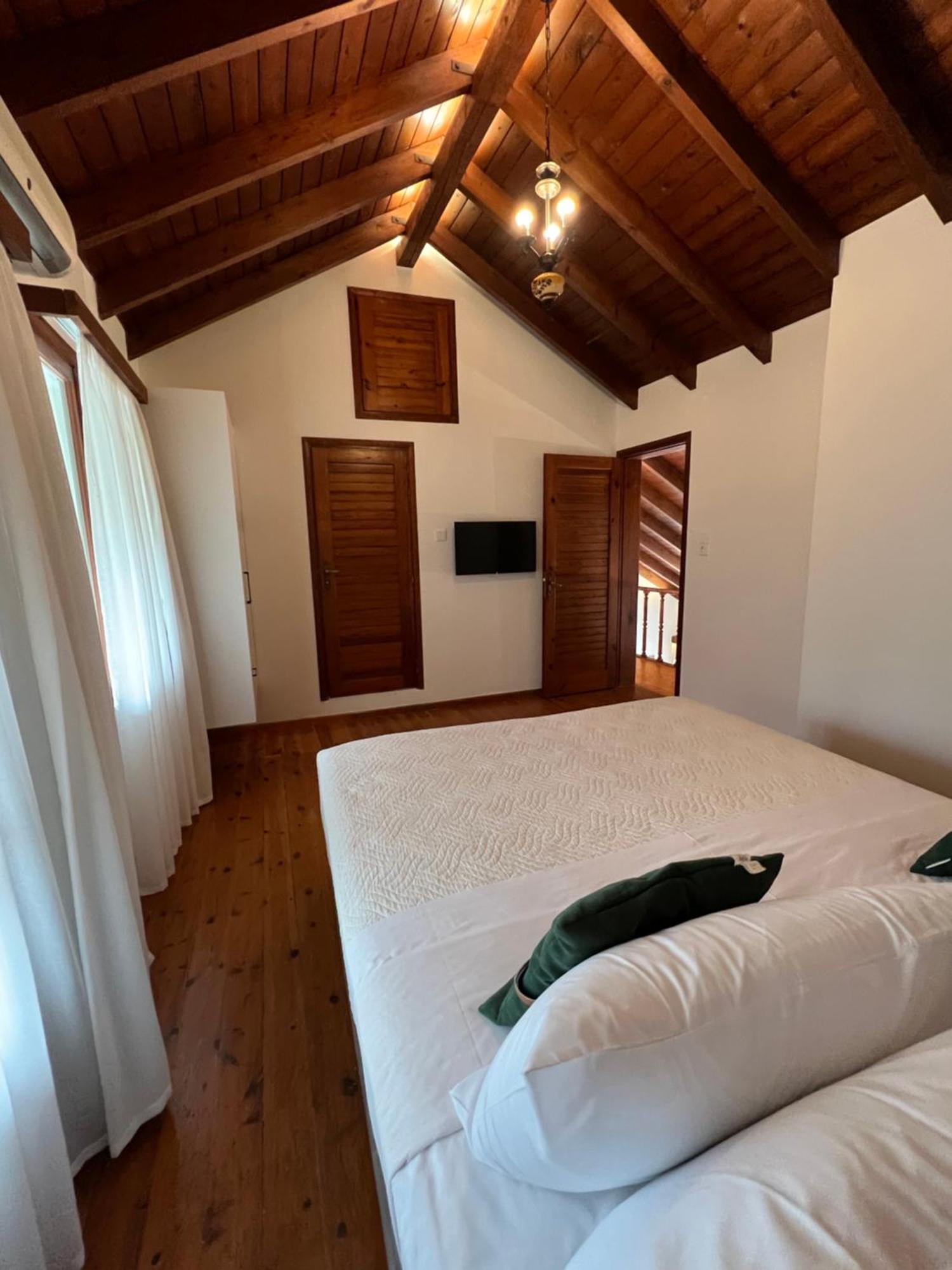 Chania Living Stories Villa With Piano Chrissi Akti Chania Exterior foto