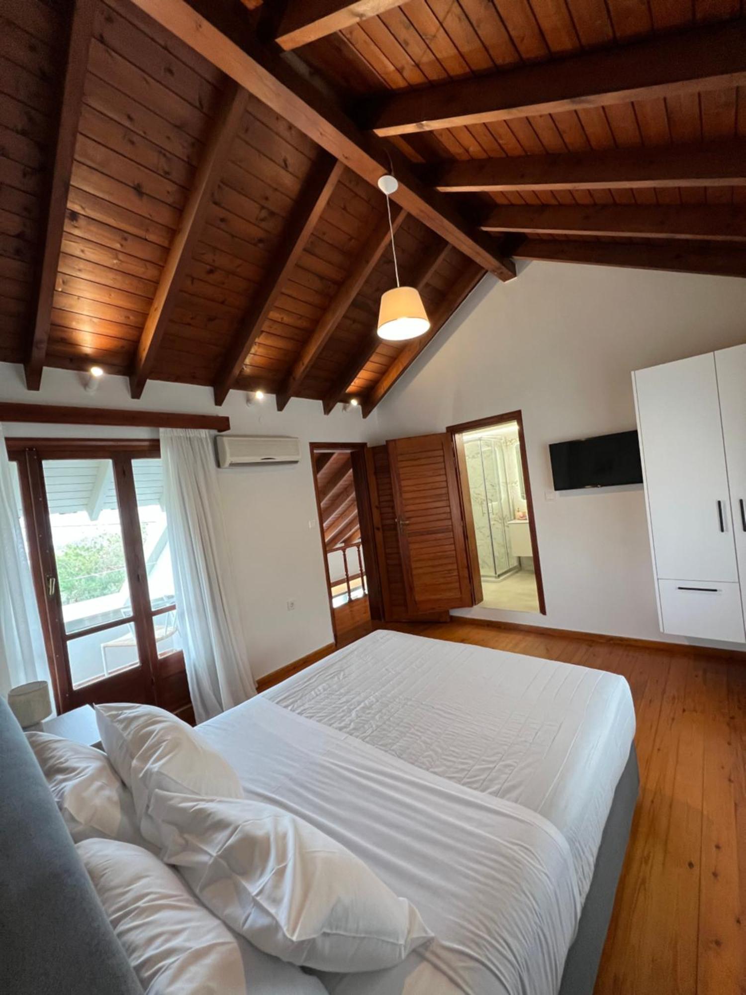 Chania Living Stories Villa With Piano Chrissi Akti Chania Exterior foto