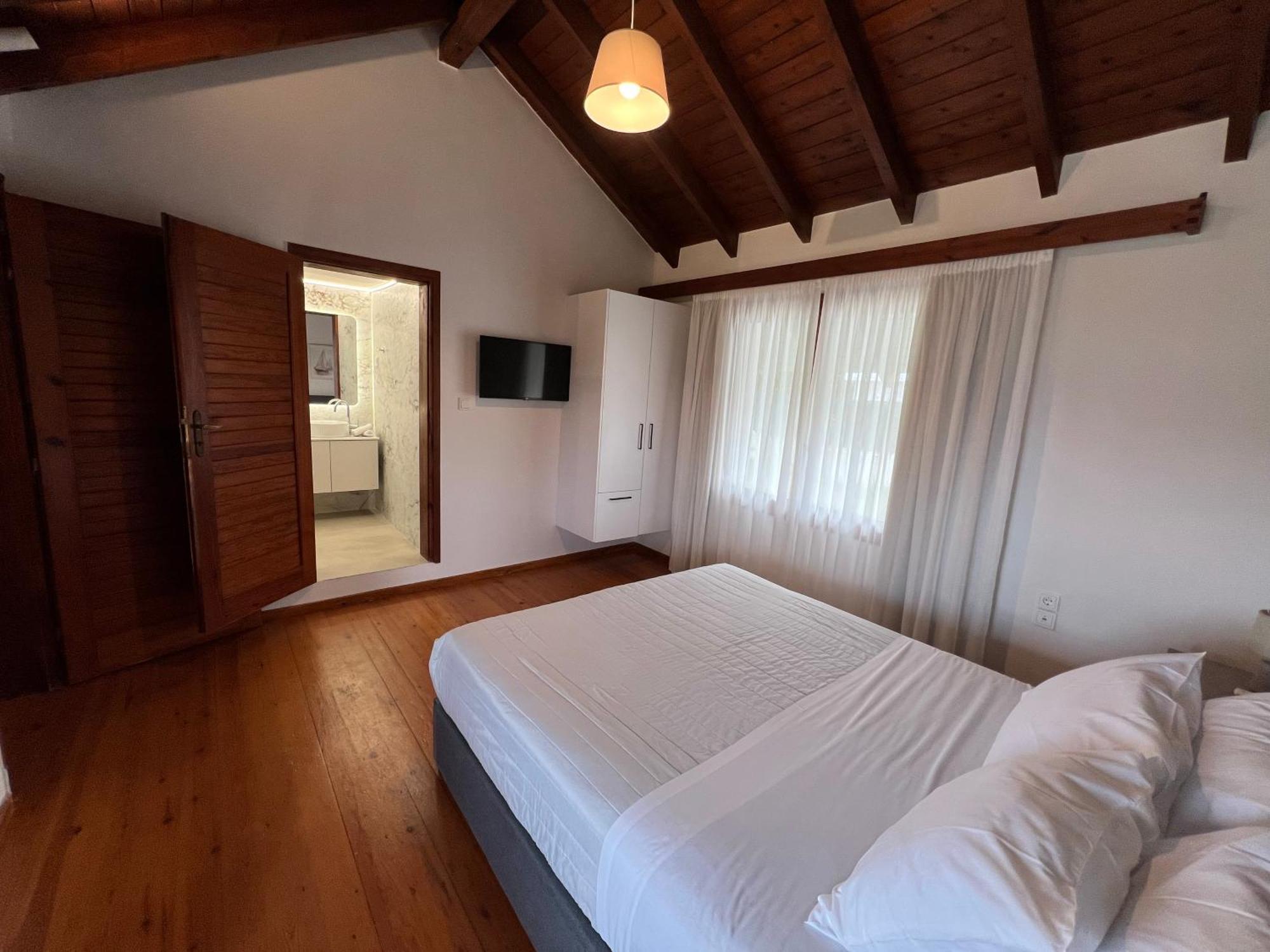 Chania Living Stories Villa With Piano Chrissi Akti Chania Exterior foto